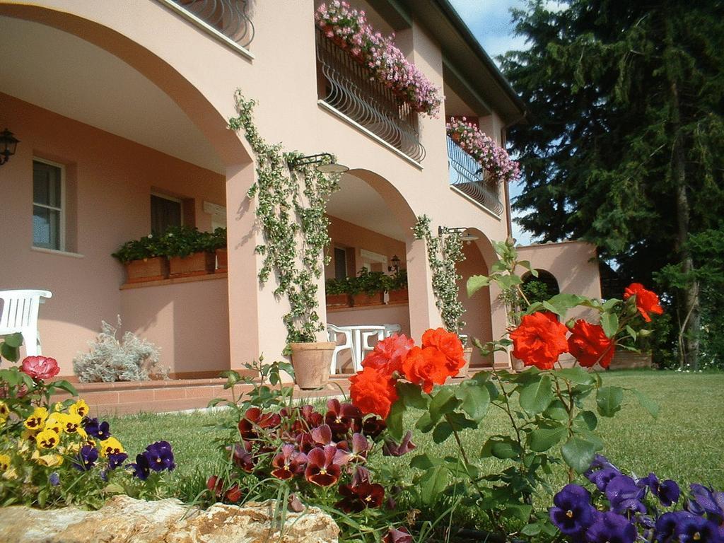 Hotel Il Melograno Country House Saturnia Exterior foto